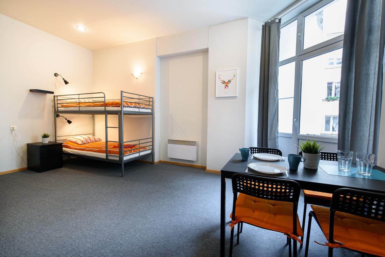 Constitution Square Rooms Warschau Buitenkant foto